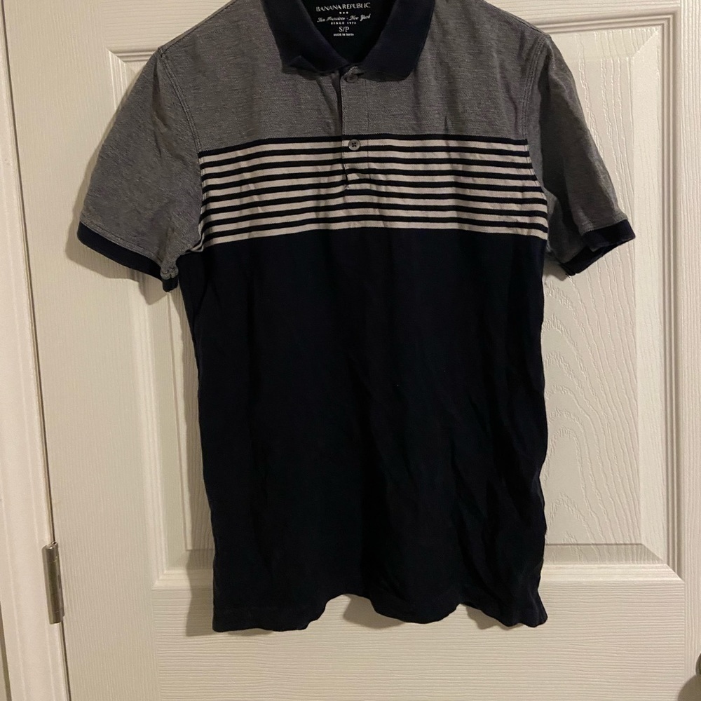 Mens size small banana republic short sleeve polo shirt navy blue white stripe